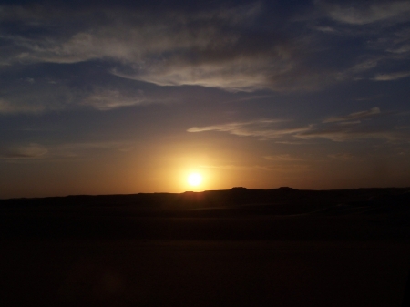 coucher de soleil dans le désert